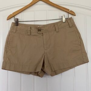Gap Favorite Khaki Shorts Size 6
